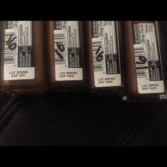 Free with purchase - Picture 3 of 7